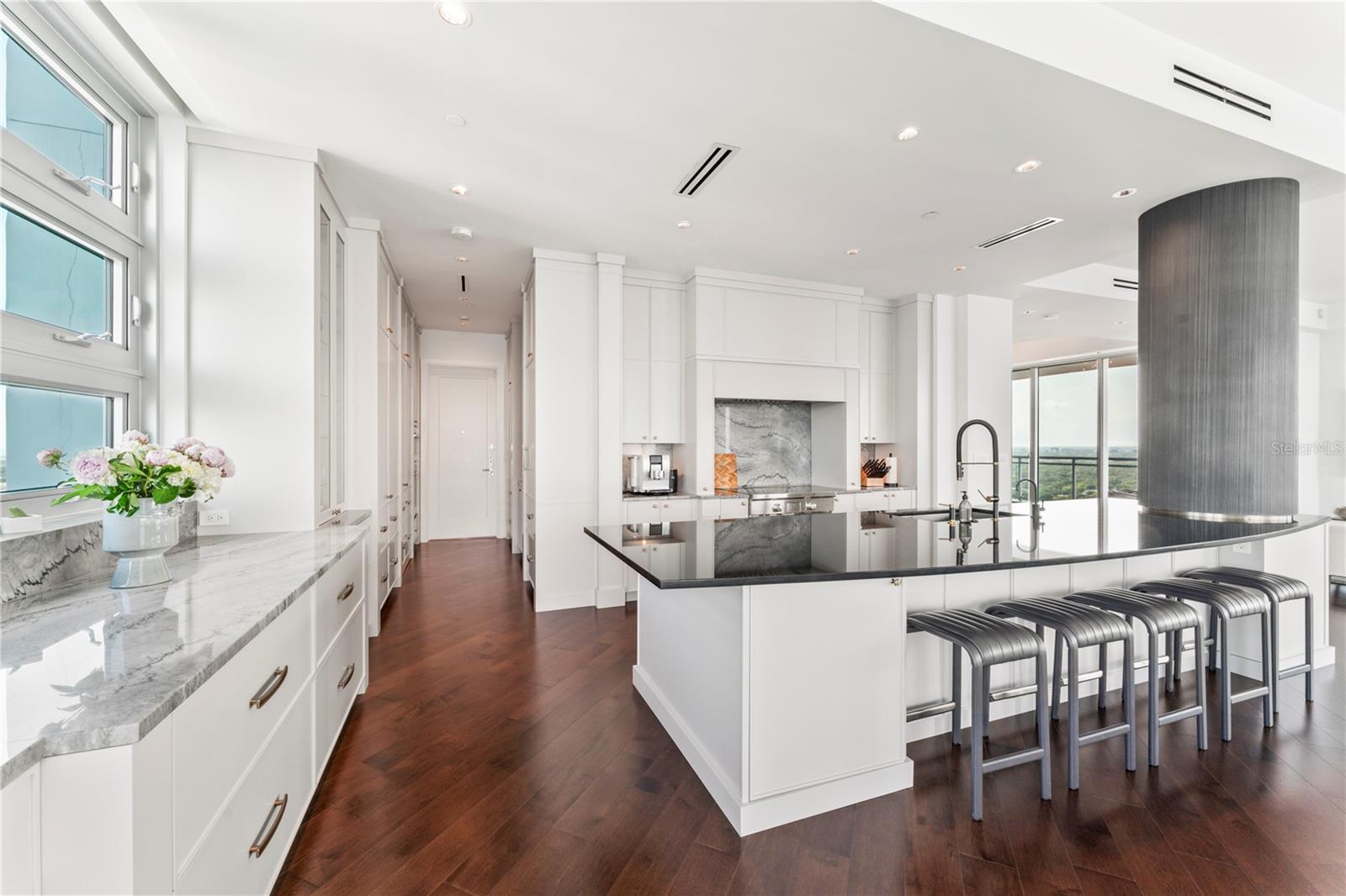 VIRAGE BAYSHORE - Residential