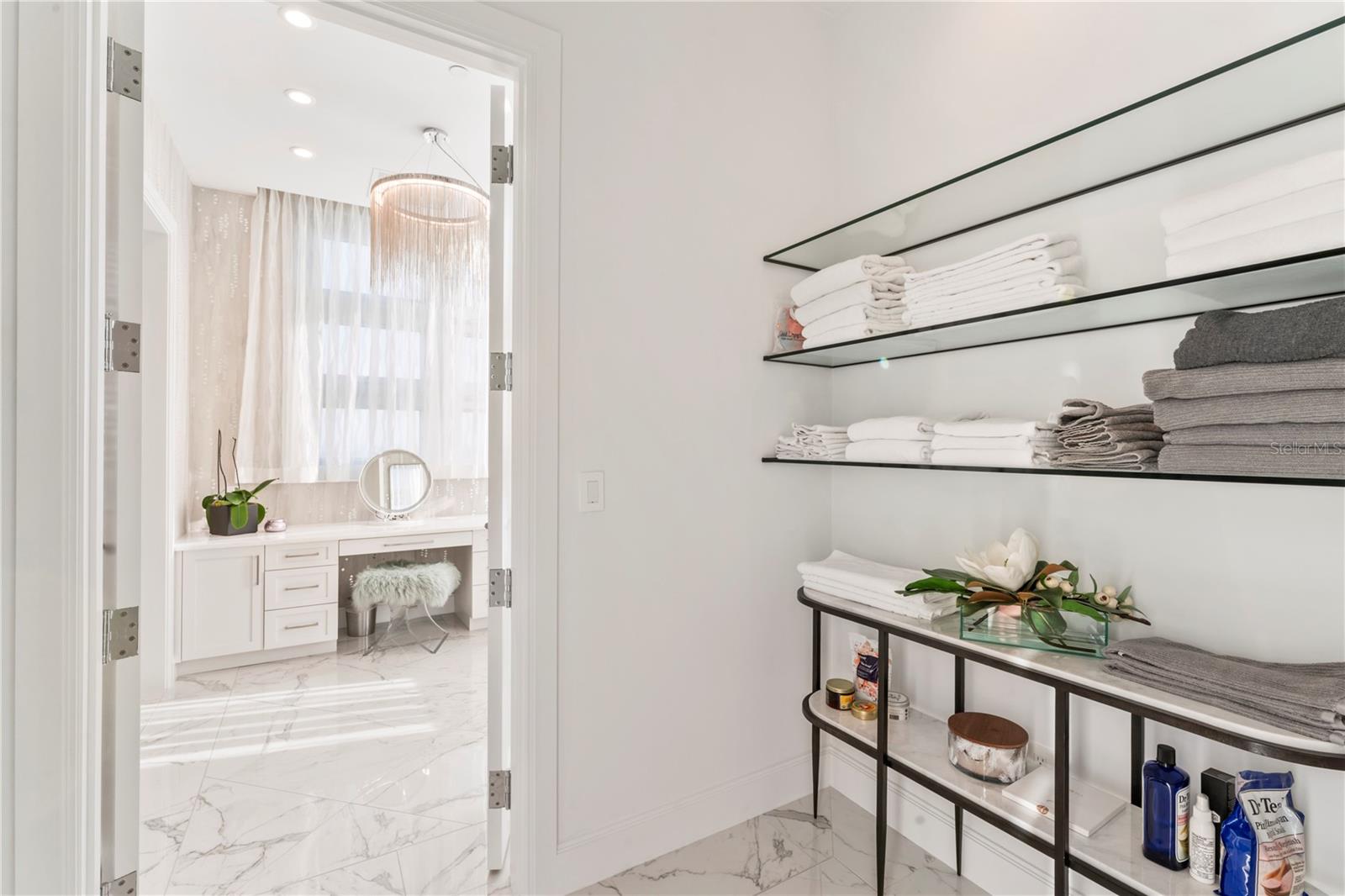 VIRAGE BAYSHORE - Residential