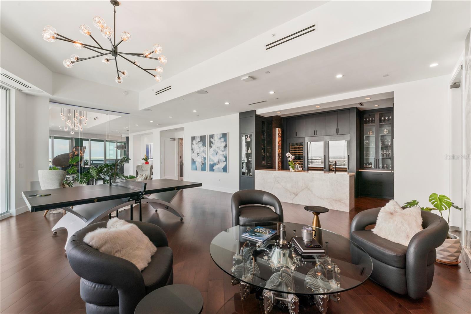 VIRAGE BAYSHORE - Residential