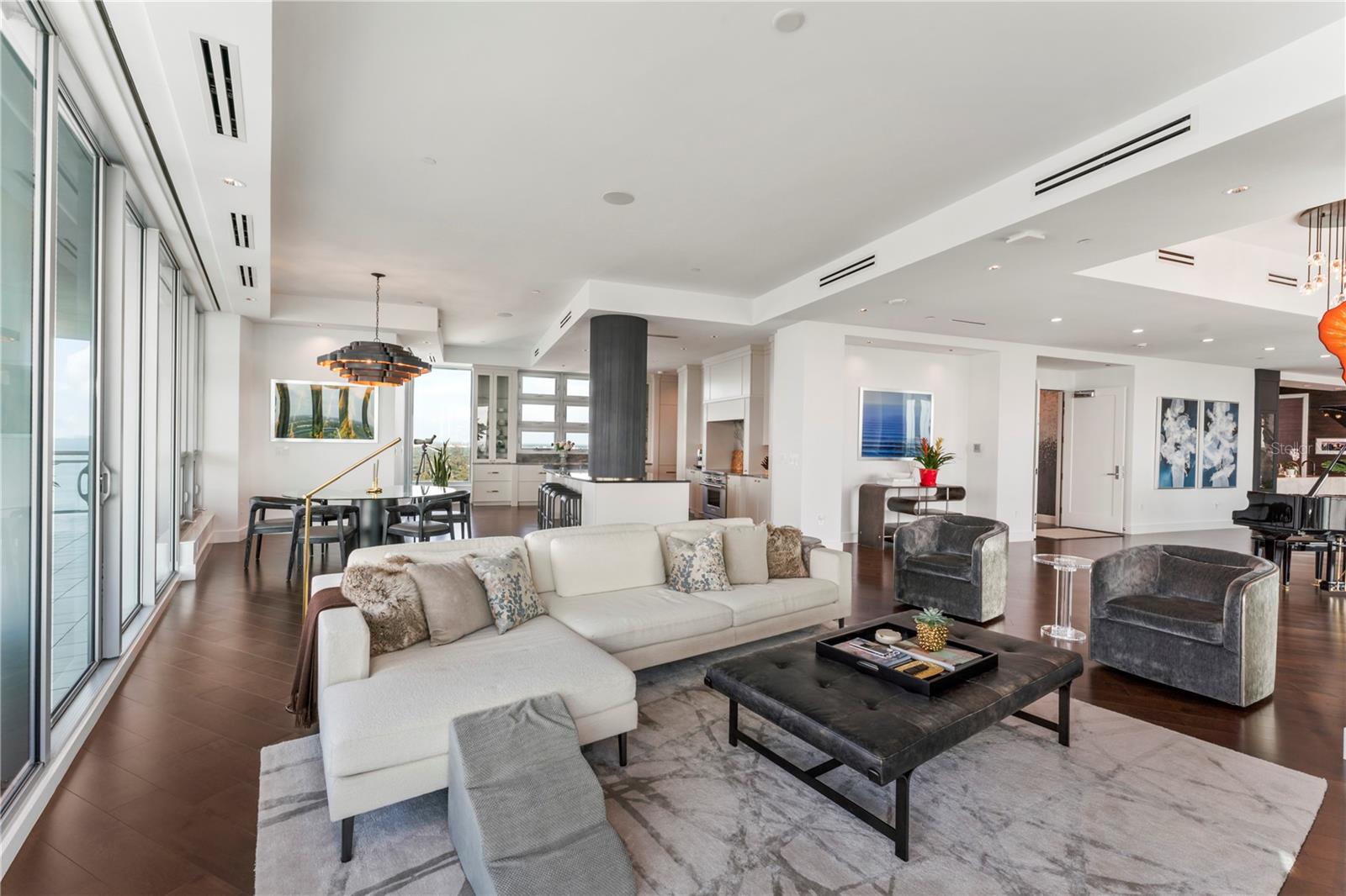 VIRAGE BAYSHORE - Residential
