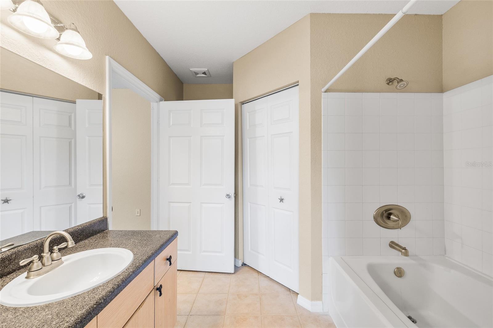 WATERFORD AT PALM HARBOR LUXURY CONDO - Residential