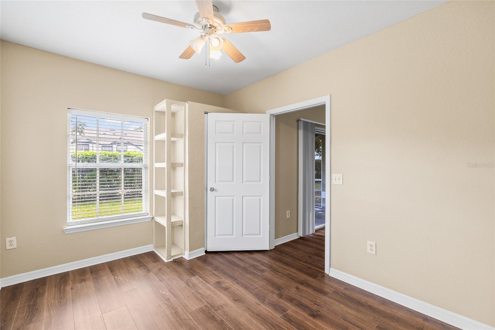 WATERFORD AT PALM HARBOR LUXURY CONDO - Residential