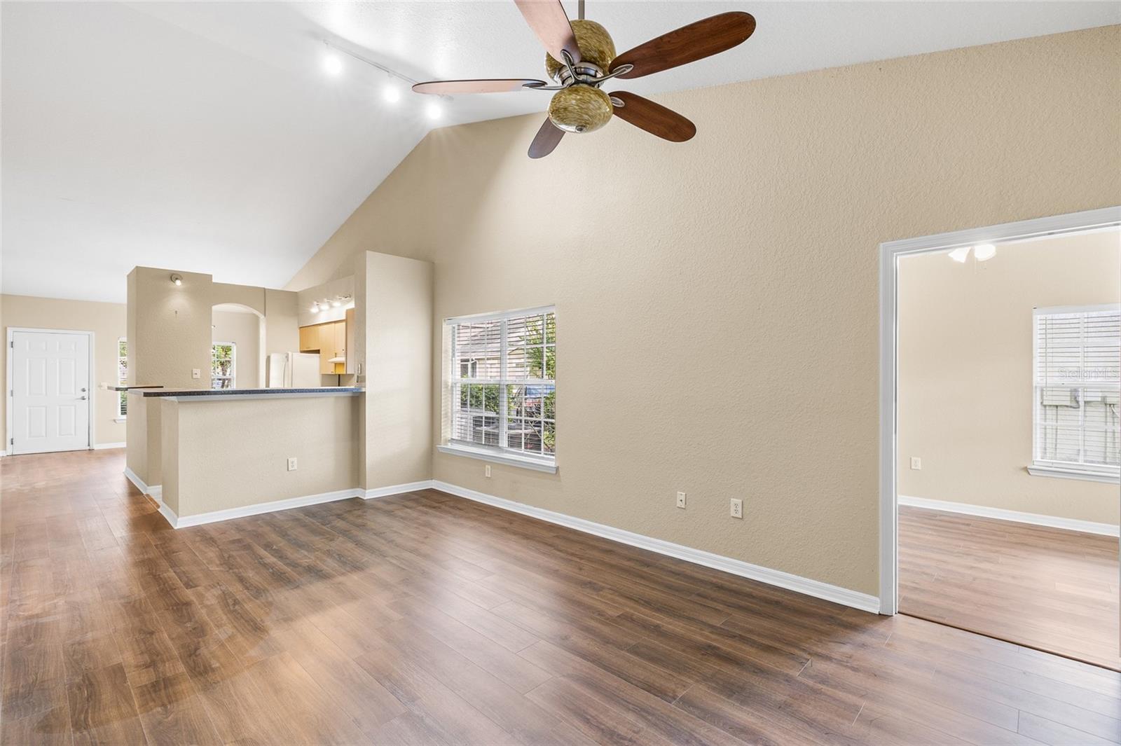 WATERFORD AT PALM HARBOR LUXURY CONDO - Residential