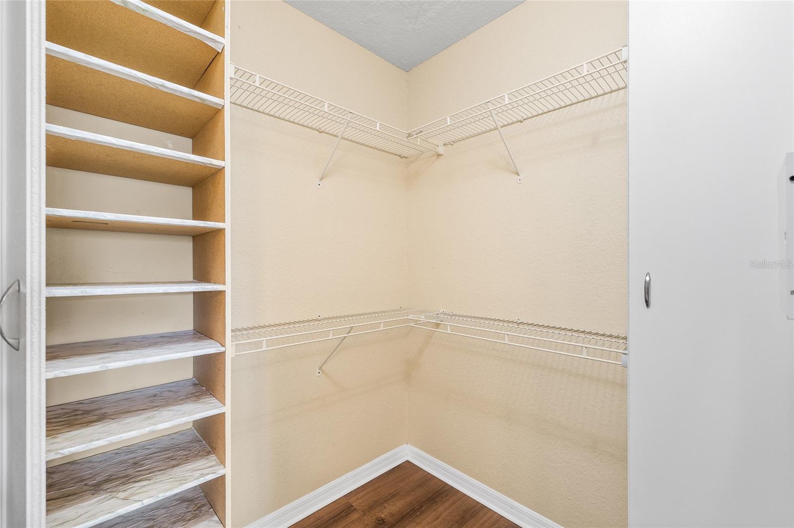 WATERFORD AT PALM HARBOR LUXURY CONDO - Residential