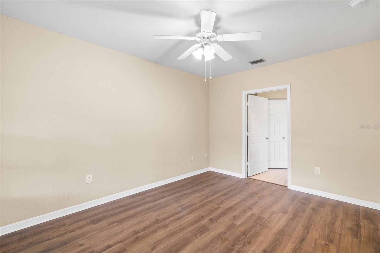 WATERFORD AT PALM HARBOR LUXURY CONDO - Residential