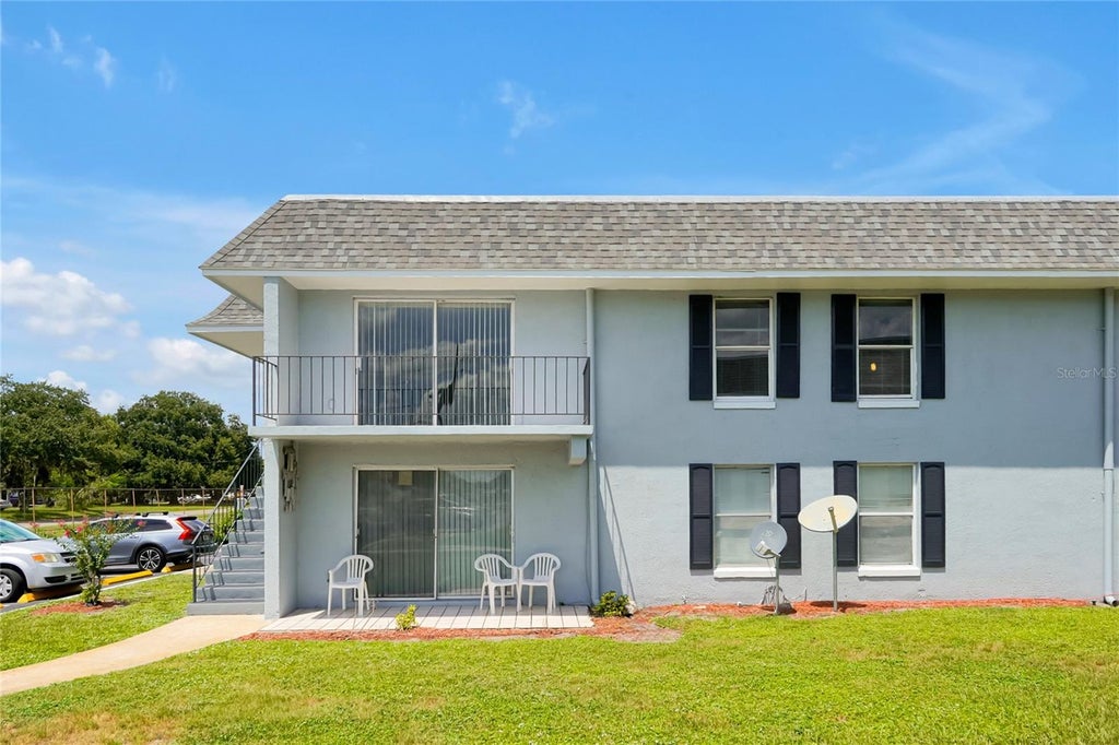Photo of 915 W Oak Ridge Road #B, Orlando, FL 32809 (MLS # O6438072)