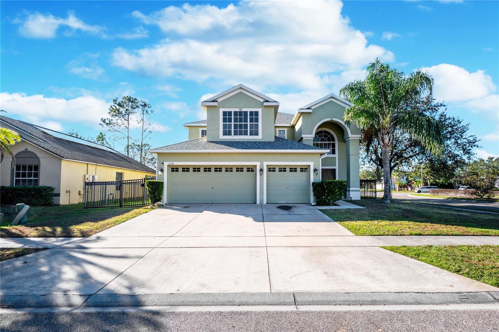 2338 DARLIN CIRCLE
