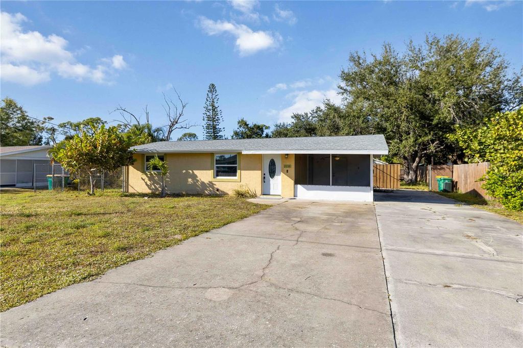 Photo of 2038 Pennsylvania Avenue, Englewood, FL 34224 (MLS # N6141543)