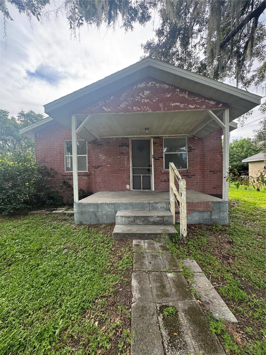 Welcome to 1135 Fairview Avenue in the heart of Bartow! This charming 2-bedroom, 1-bathroom home has been thoughtfully updated with major improvements, giving you peace of mind for years to come. A new roof (2023), a complete plumbing re-pipe (2024), and a new water heater (2024) make this property move-in ready and low maintenance.
With no HOA, you’ll have the freedom to truly make this property your own—whether that means creating a backyard oasis, adding extra storage, or simply enjoying the open space. Perfect as an affordable starter home or a great addition to any investment portfolio, this home offers endless possibilities.
Don’t miss the chance to own a well-updated property in a convenient Bartow location!