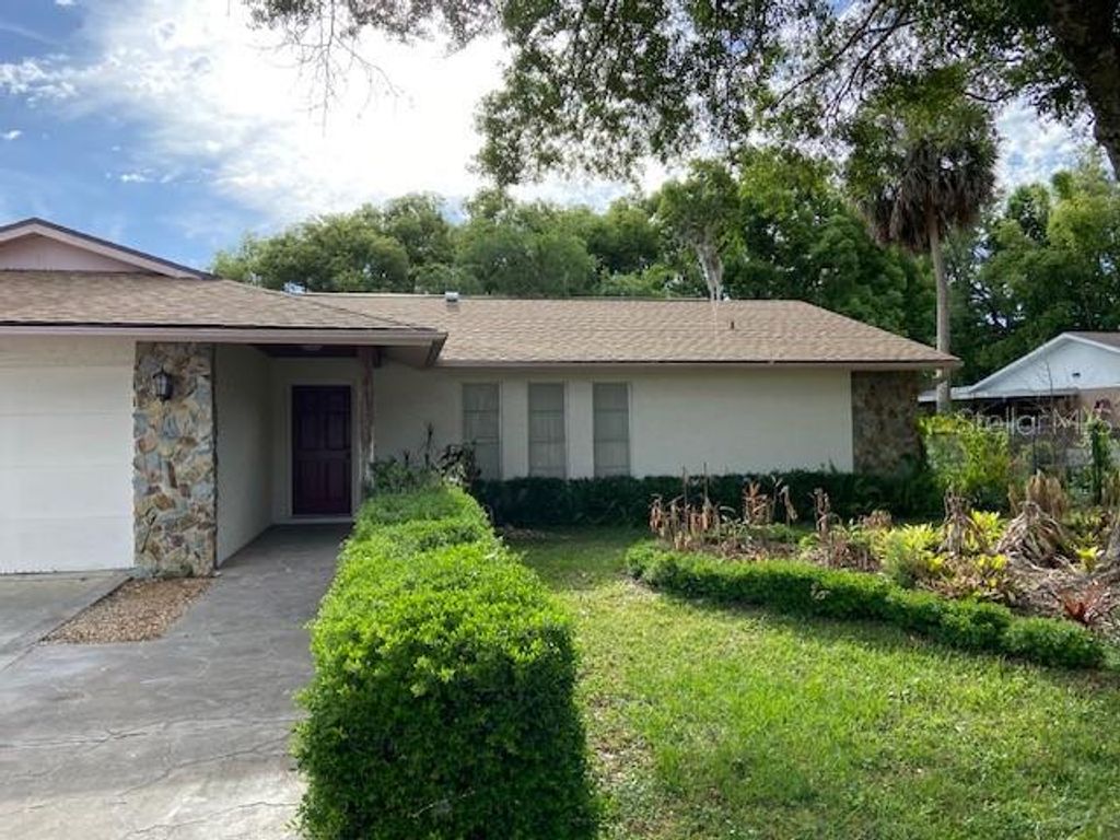 Photo of 17499 Hanna Road, Lutz, FL 33549 (MLS # TB8501902)