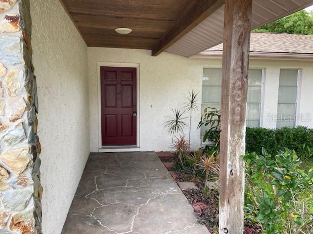 Photo of 17499 Hanna Road, Lutz, FL 33549 (MLS # TB8501902)