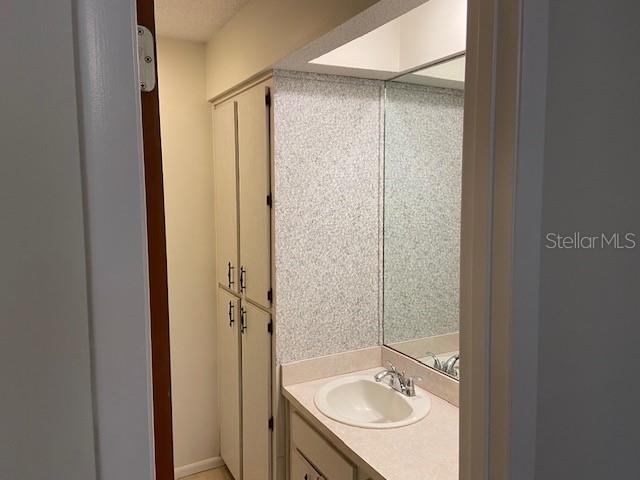 POND EDDY SUB UNIT 1 - Residential Lease