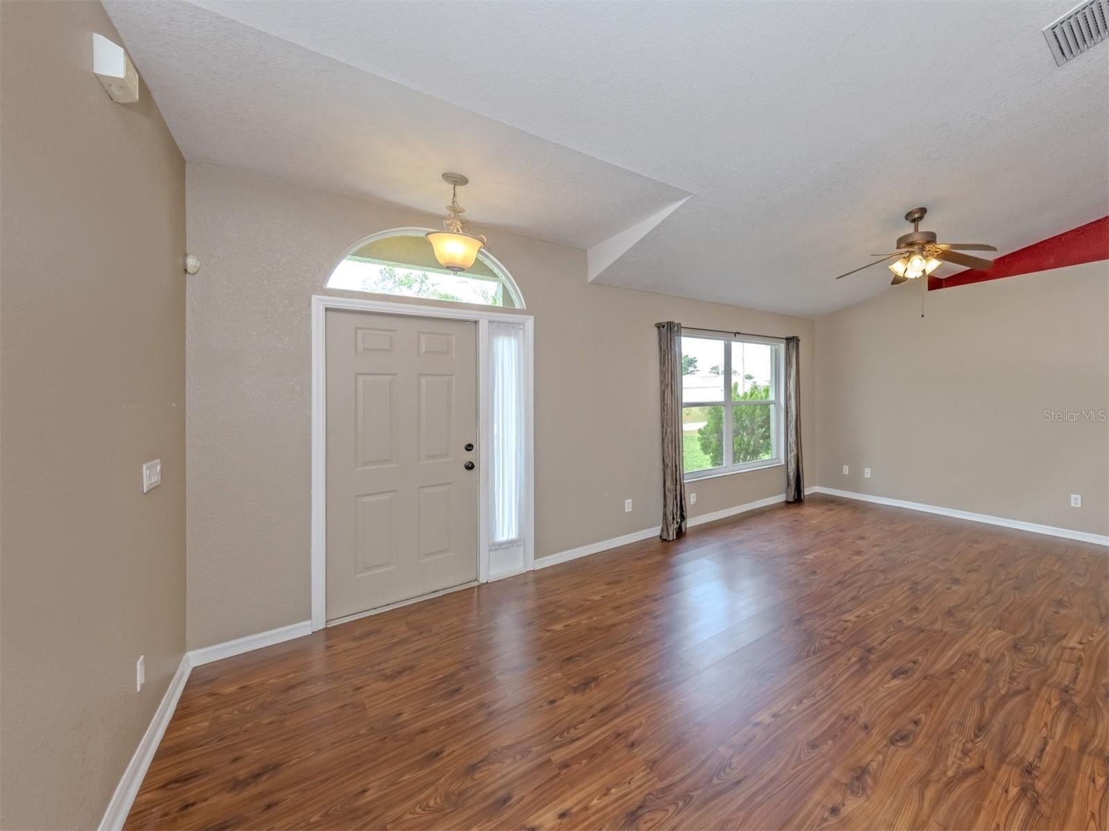 2136 PENGUIN LANE
