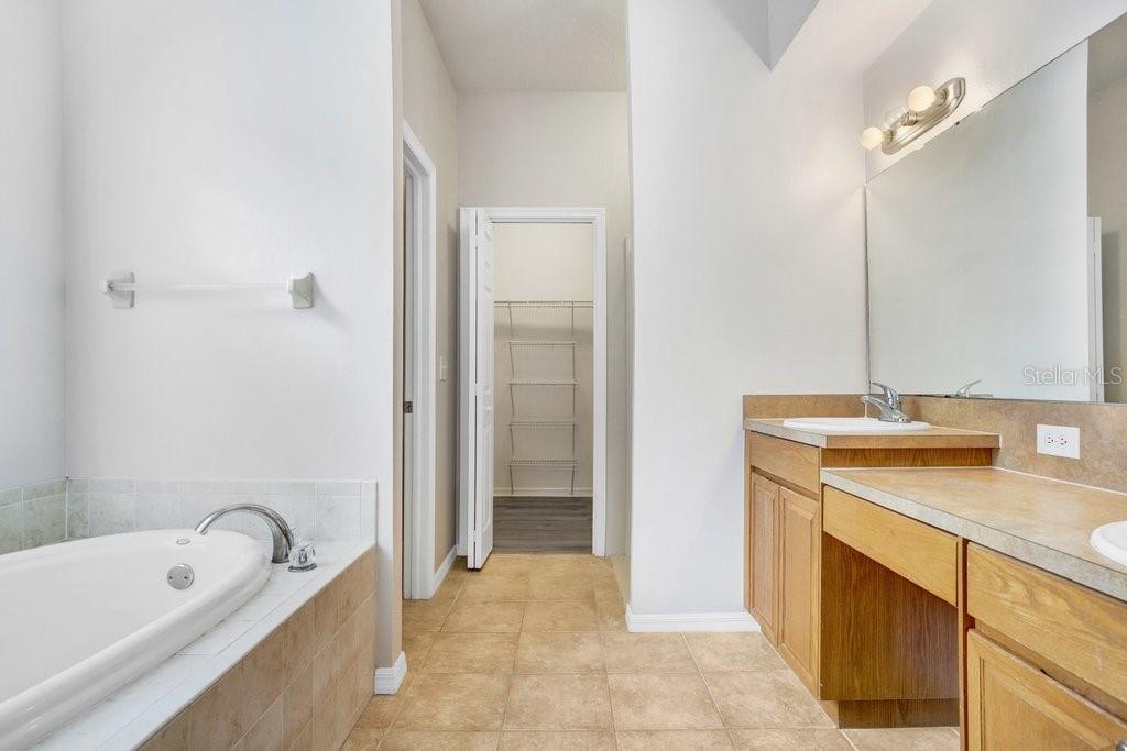 FISHHAWK RANCH PH 2 PRCL - Residential Lease