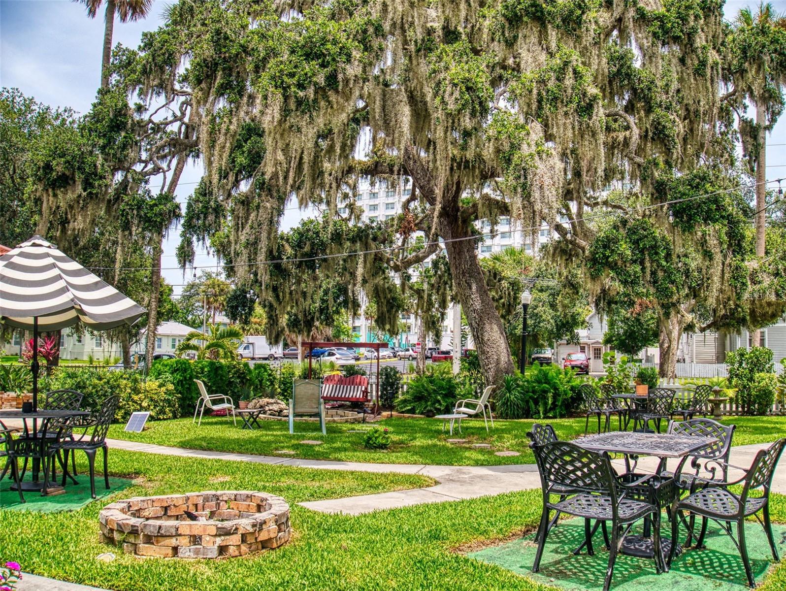 HODGMANS DAYTONA - Commercial Sale