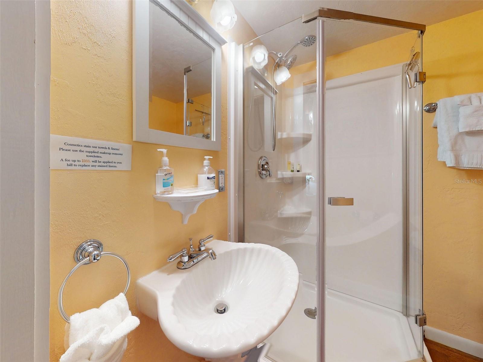 HODGMANS DAYTONA - Commercial Sale