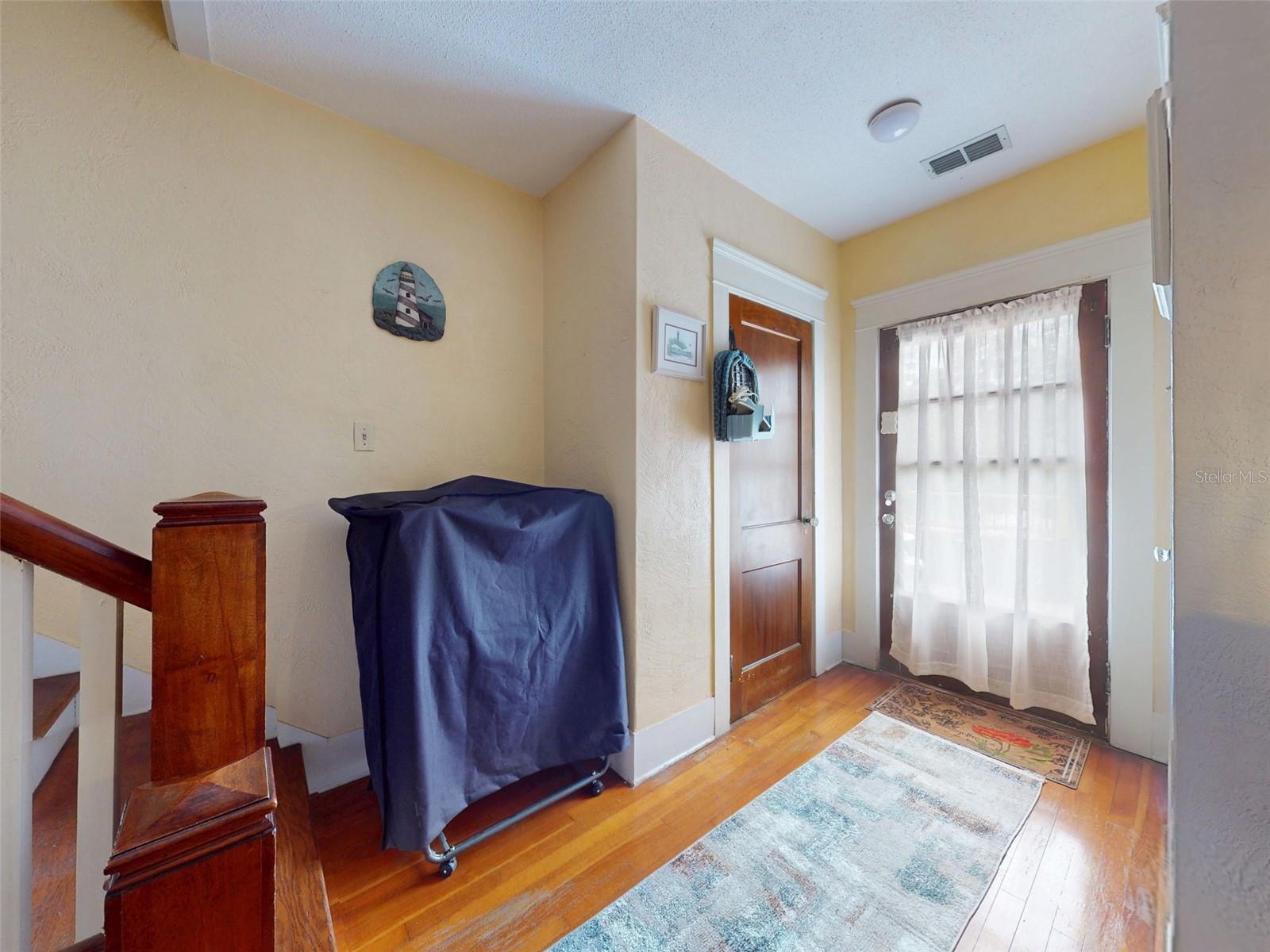 HODGMANS DAYTONA - Commercial Sale