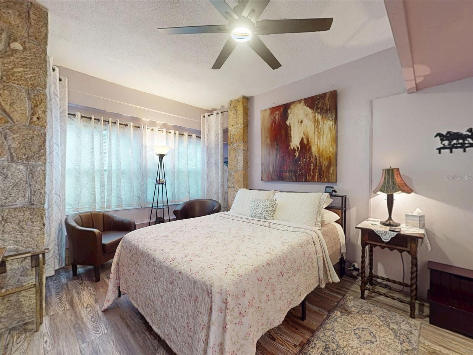 HODGMANS DAYTONA - Commercial Sale