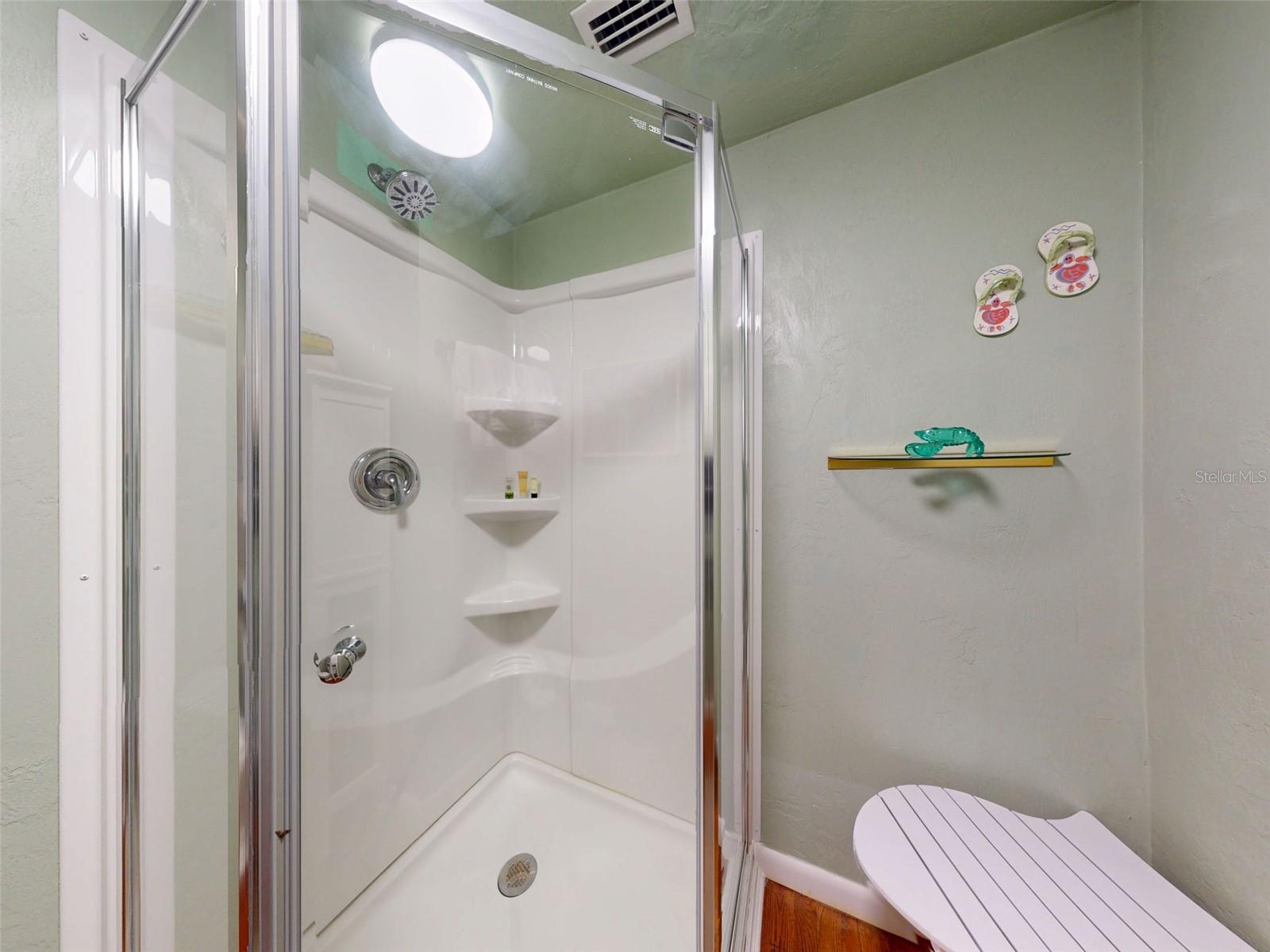 HODGMANS DAYTONA - Commercial Sale