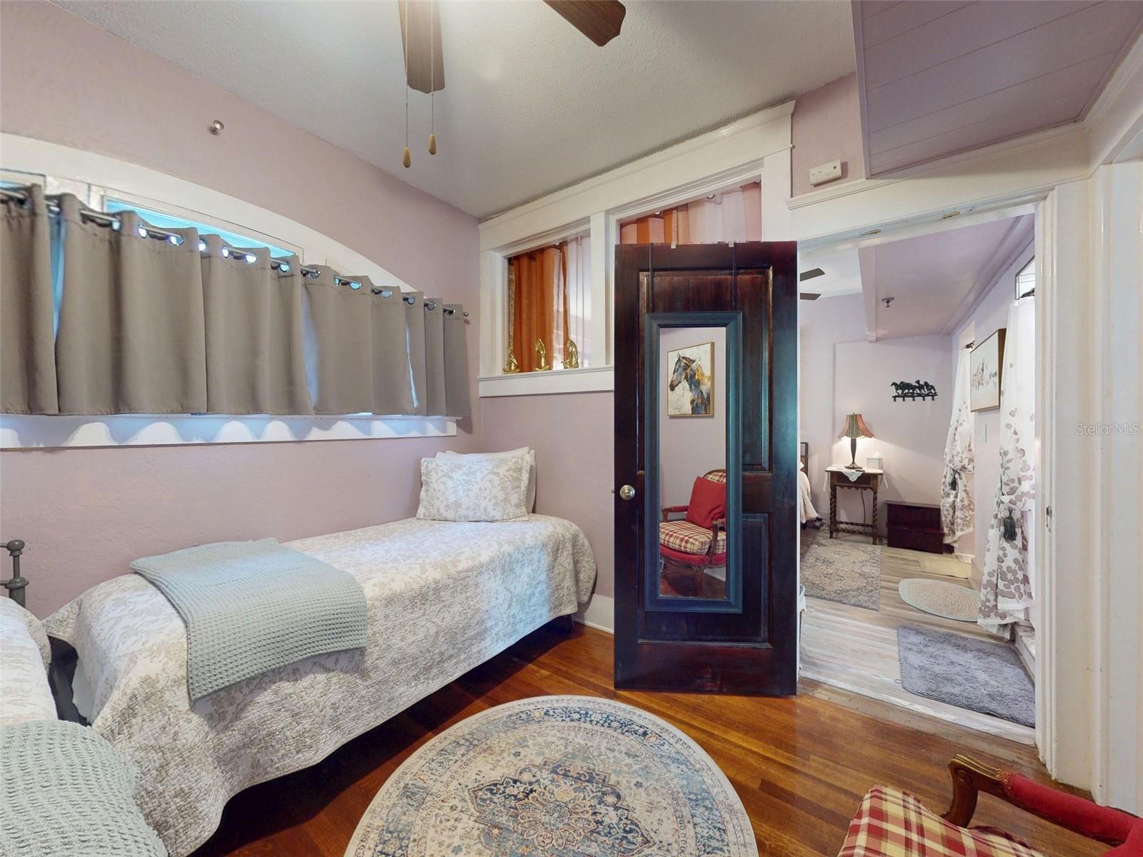 HODGMANS DAYTONA - Commercial Sale