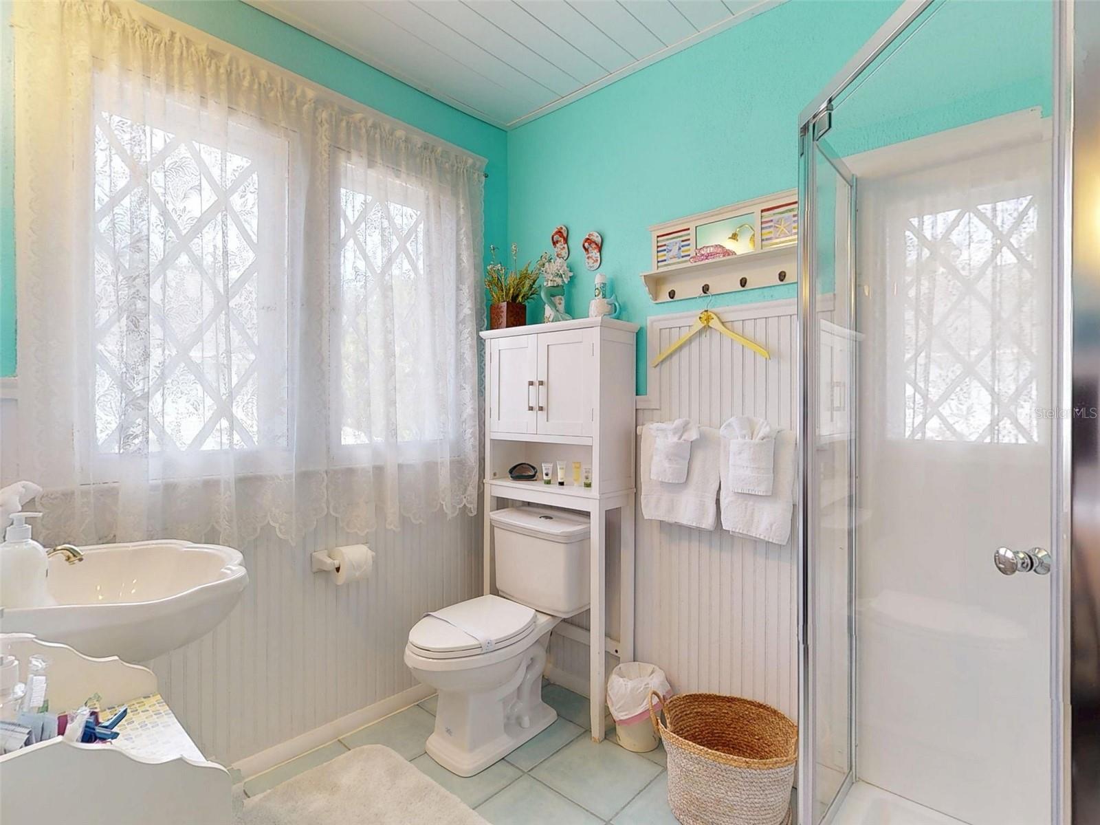 HODGMANS DAYTONA - Commercial Sale