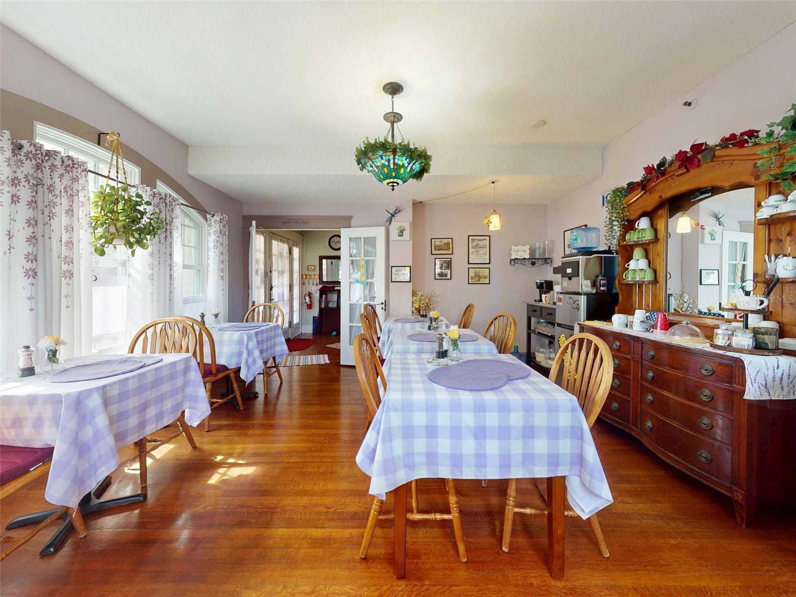 HODGMANS DAYTONA - Commercial Sale