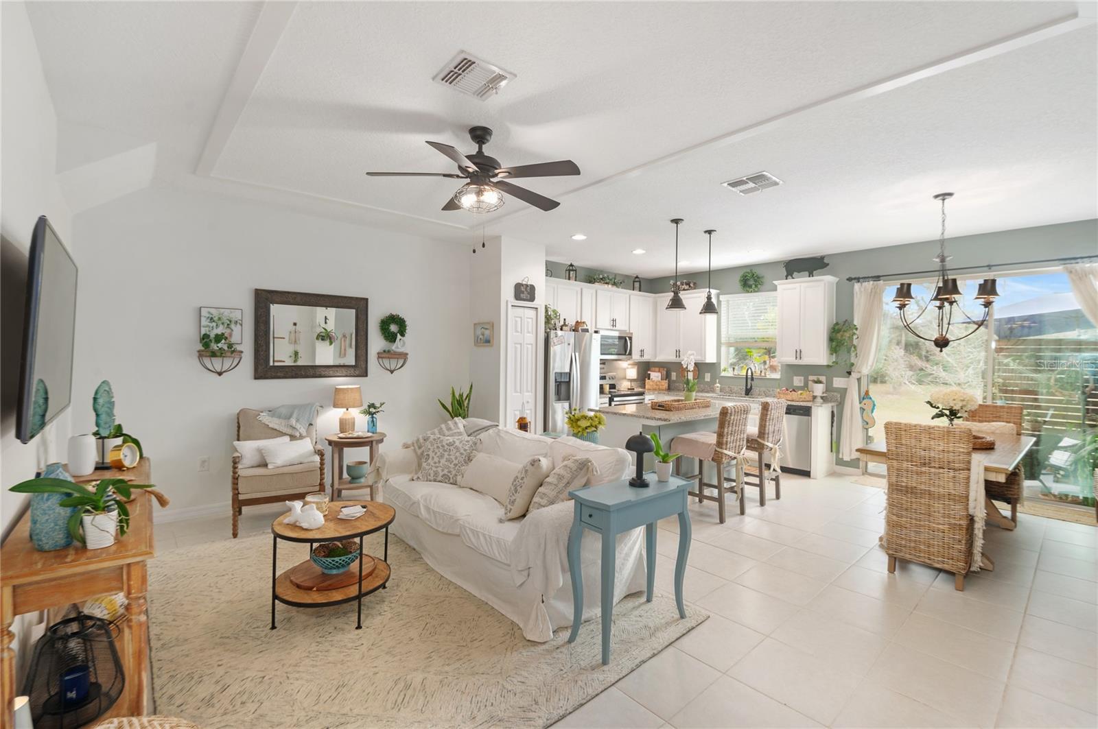 WINDSOR SQUARE - Residential Lease