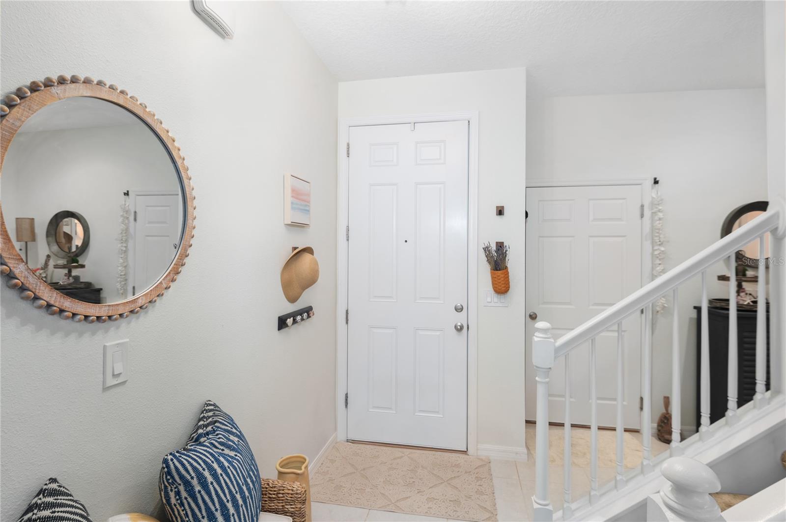 WINDSOR SQUARE - Residential Lease