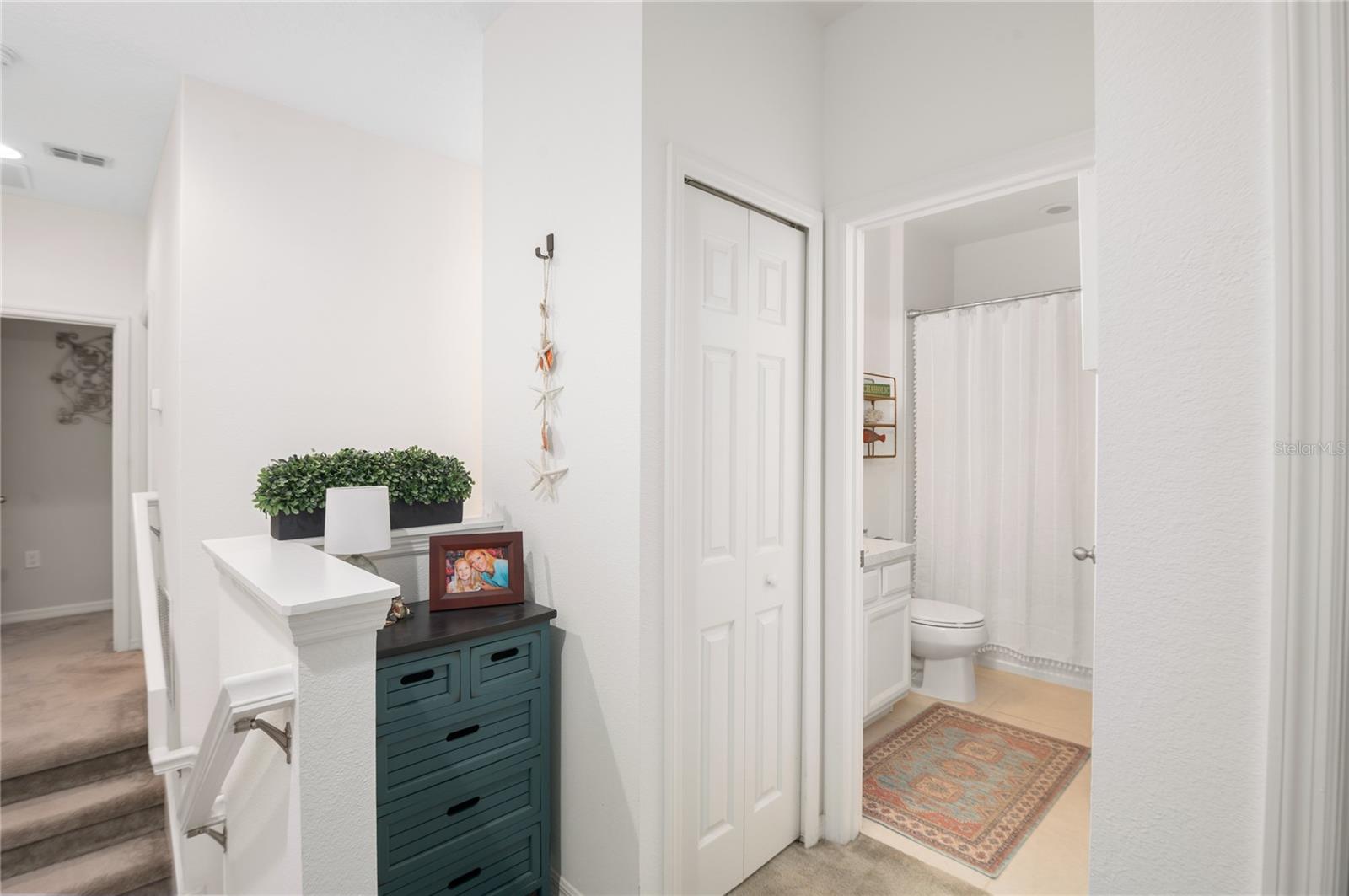 WINDSOR SQUARE - Residential Lease