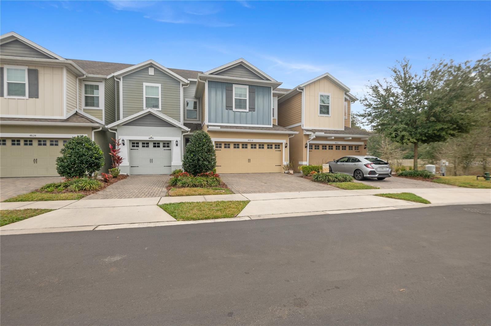 WINDSOR SQUARE - Residential Lease