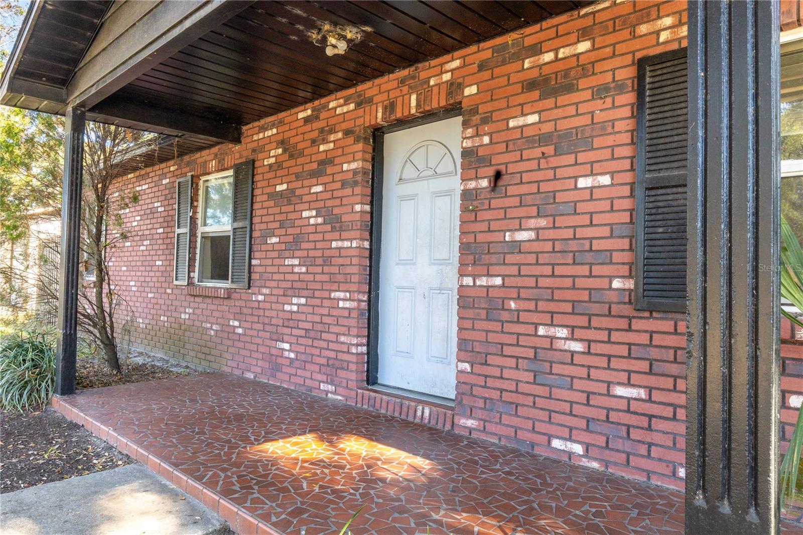 611 LIMBER LANE