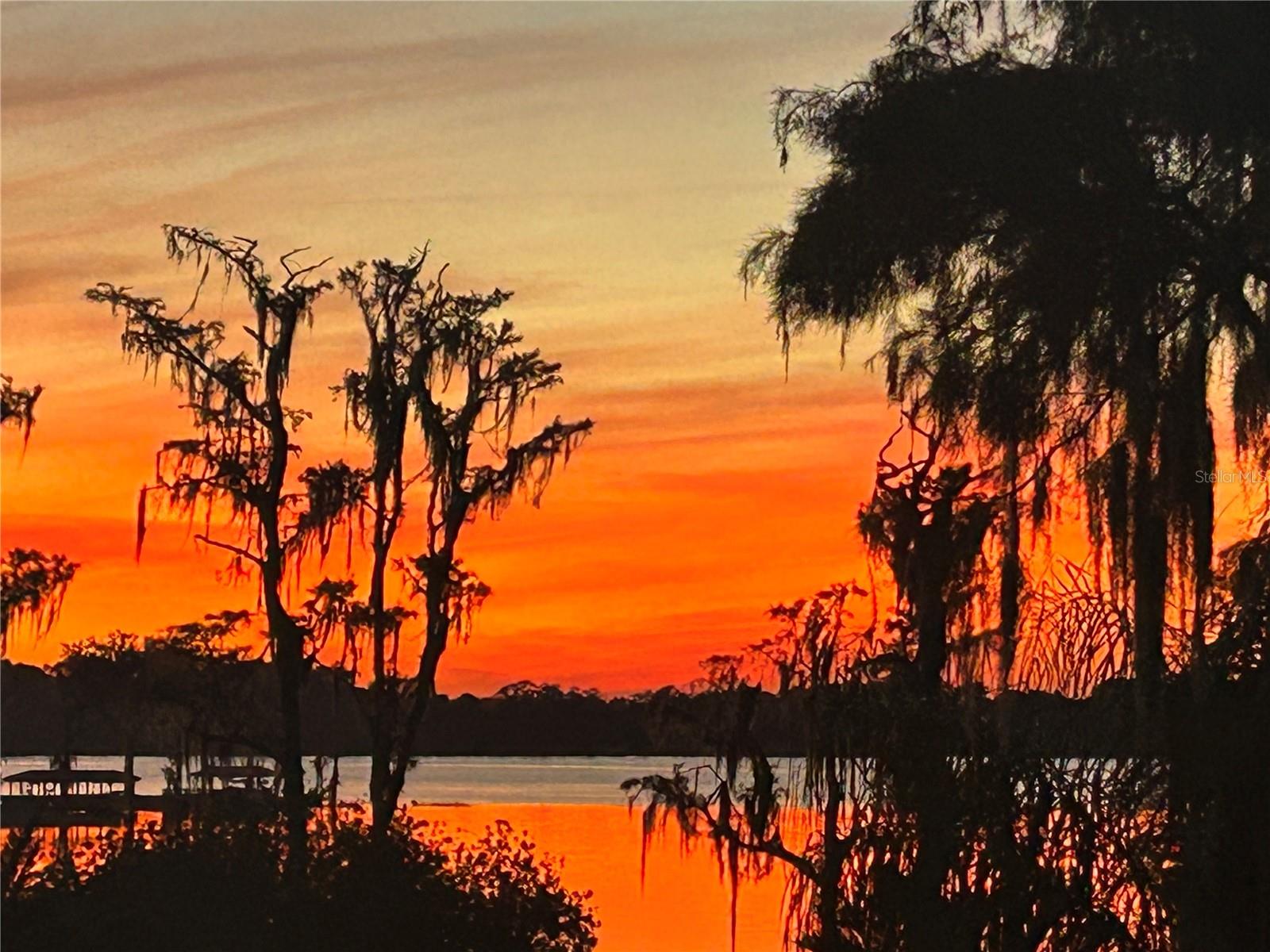 BAY HILL - Residential