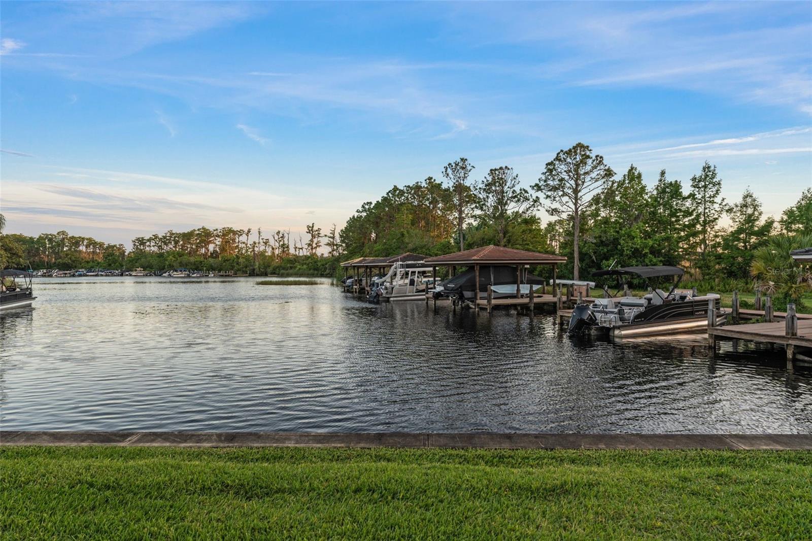 BAY HILL - Residential