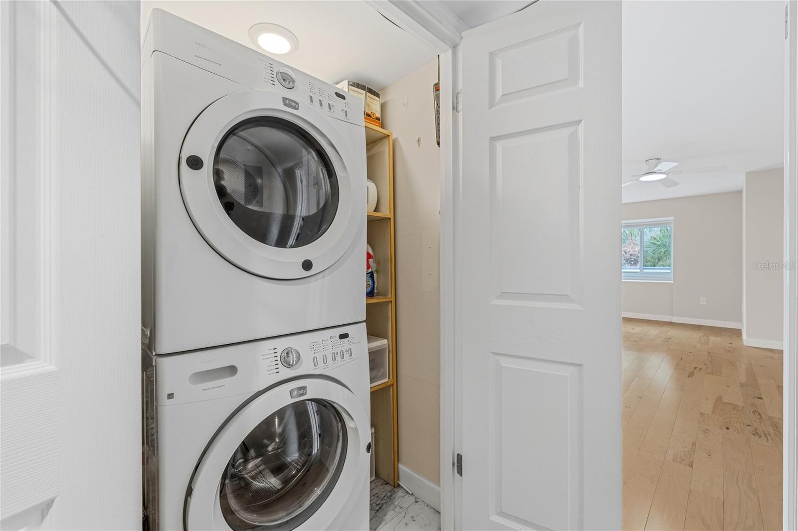 BAY HILL - Residential