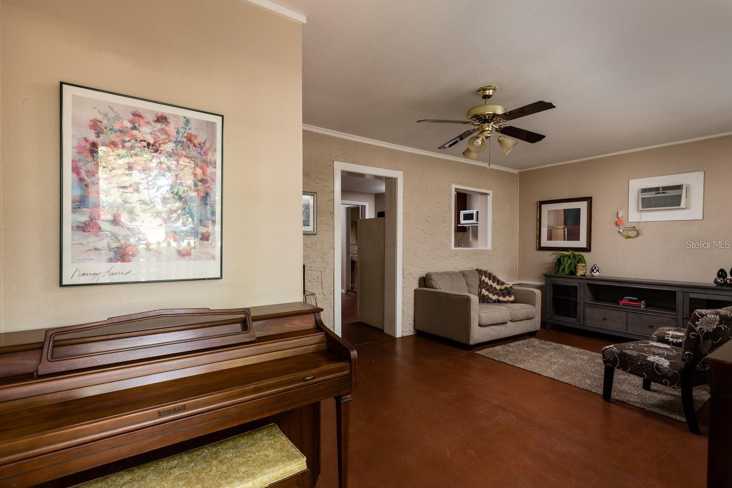 3655 1ST AVE N, DOWNSTAIRS UNIT