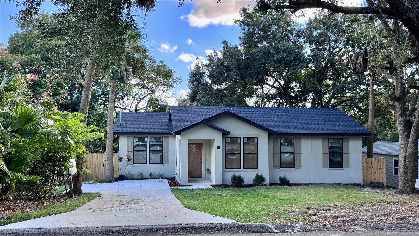 WHISPERING HILLS - Residential