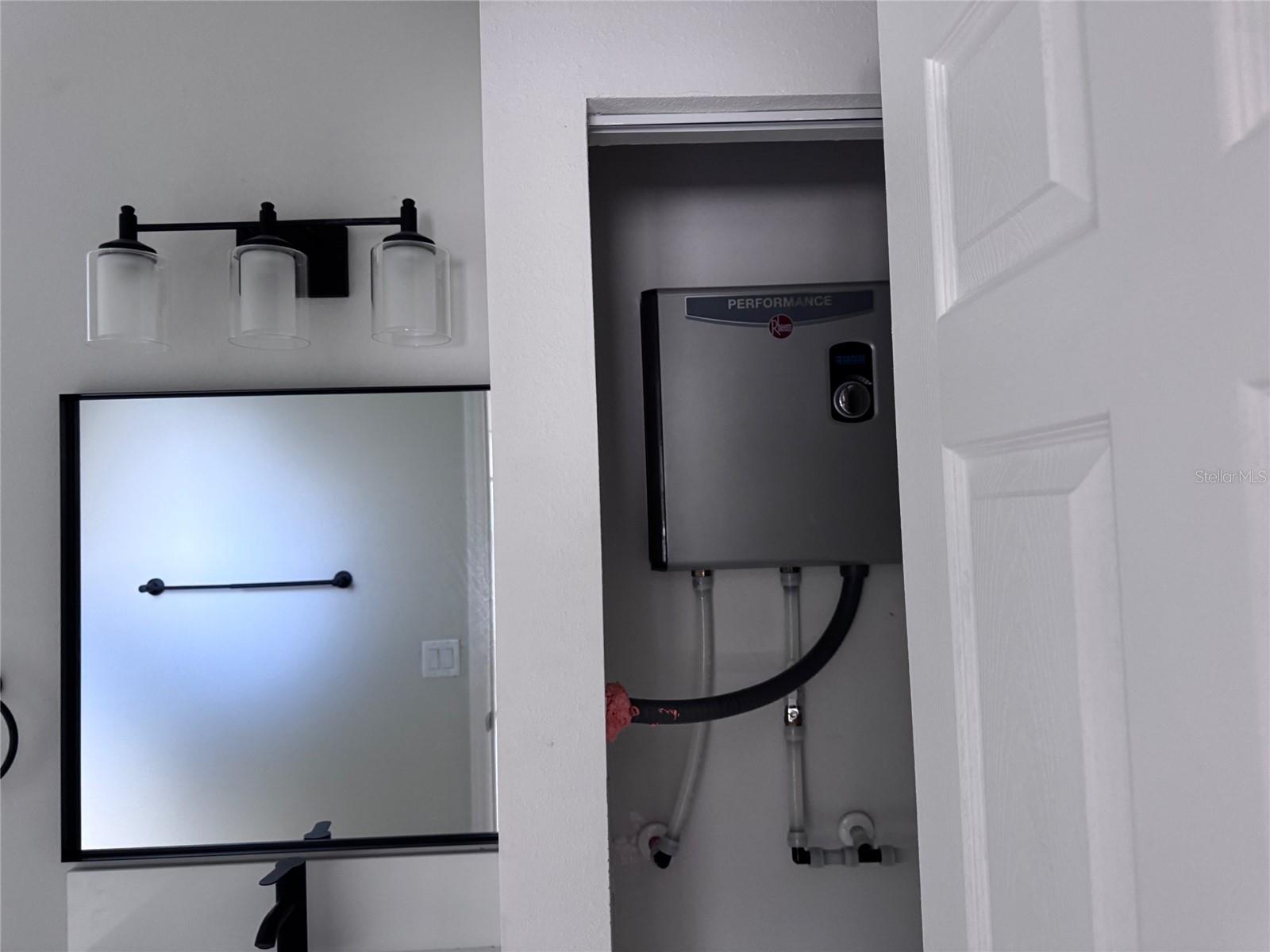 WHISPERING HILLS - Residential