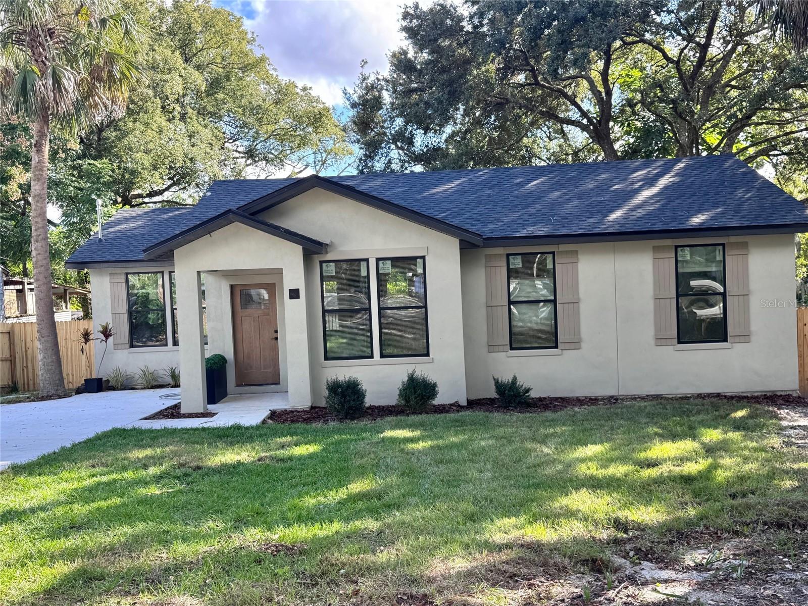 WHISPERING HILLS - Residential