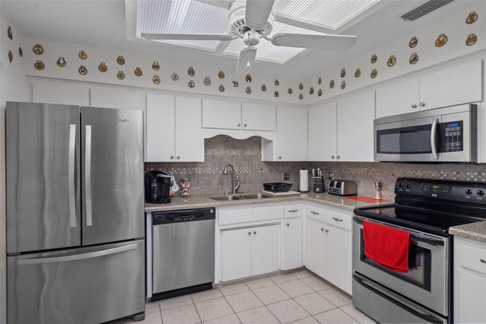 ROYAL OAKS - Residential