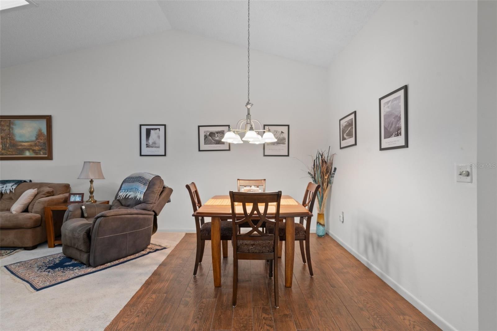 ROYAL OAKS - Residential