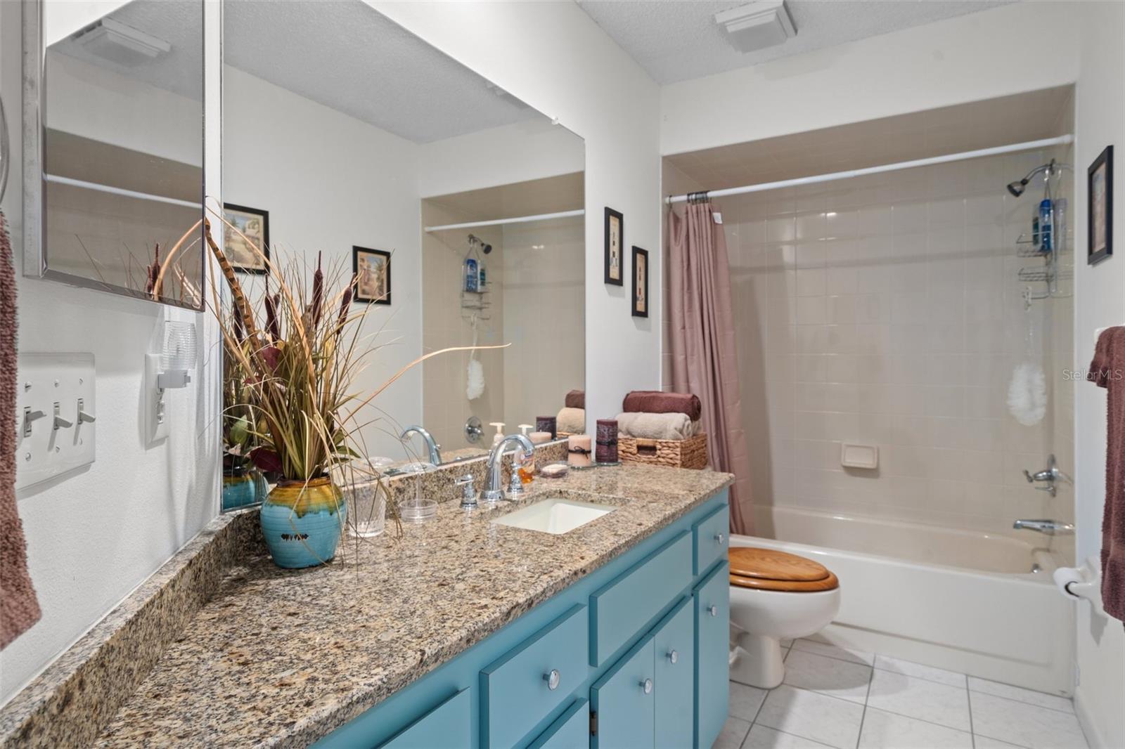 ROYAL OAKS - Residential