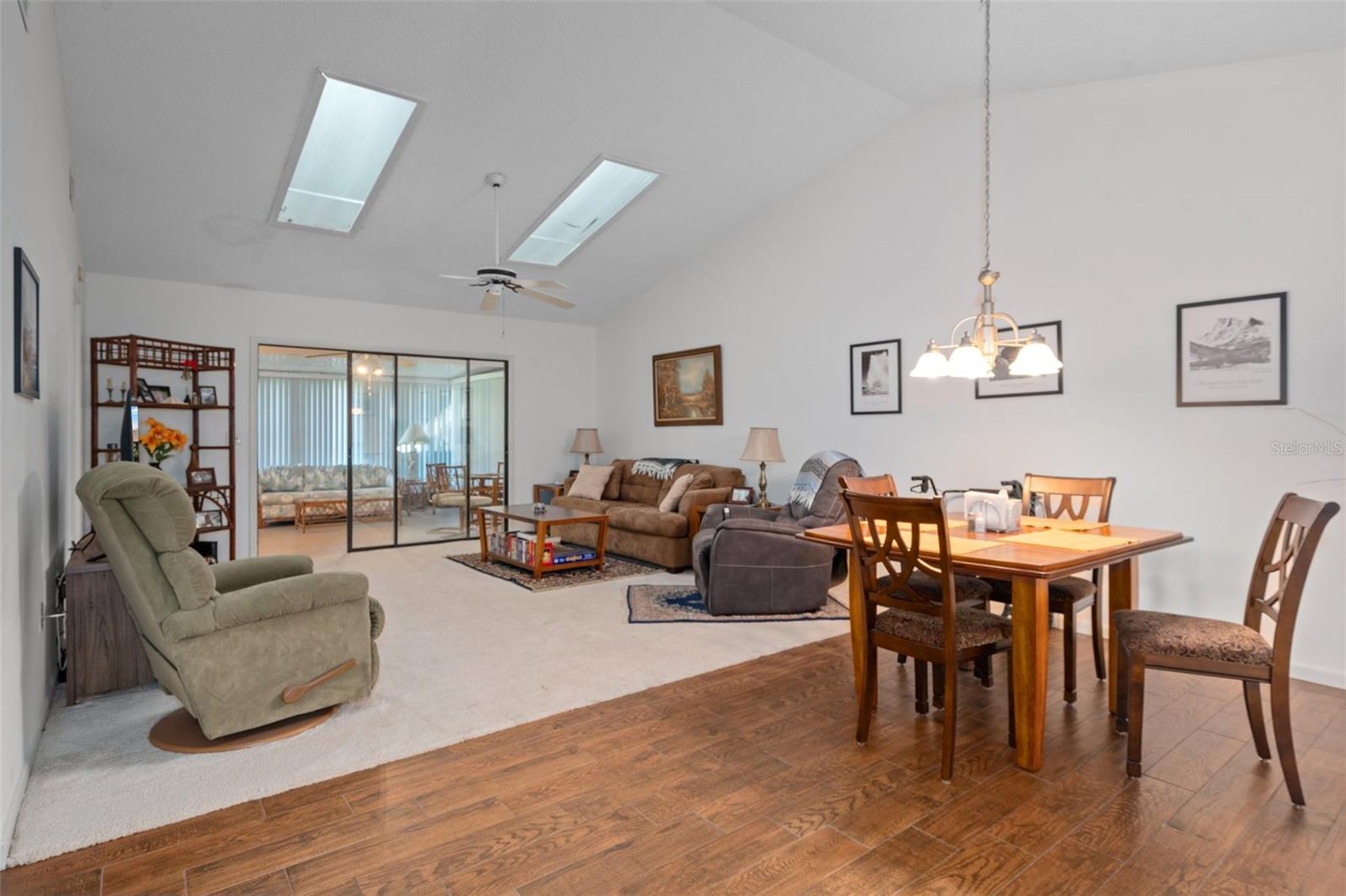 ROYAL OAKS - Residential