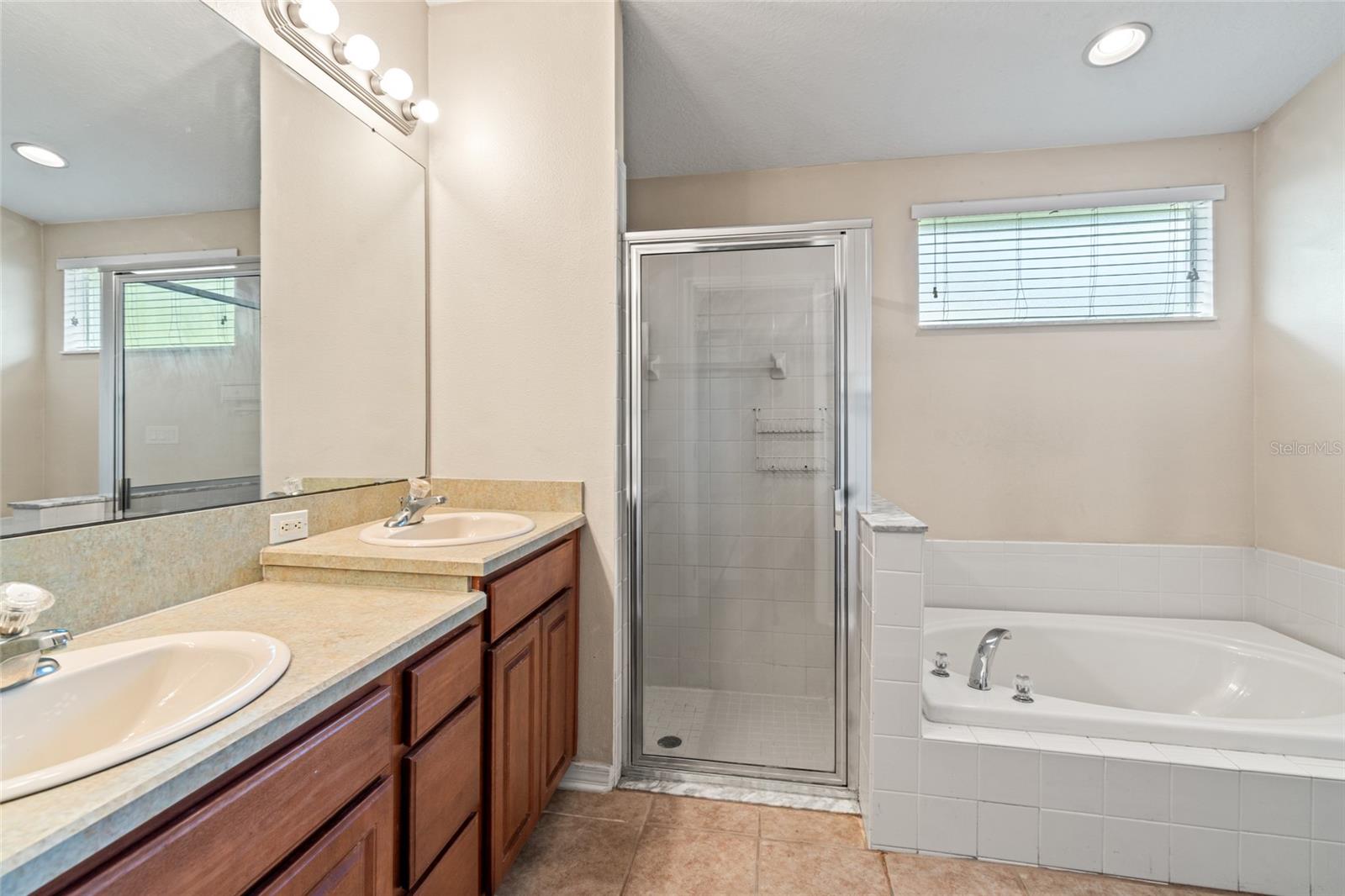 OAK CREEK PH 01 - Residential