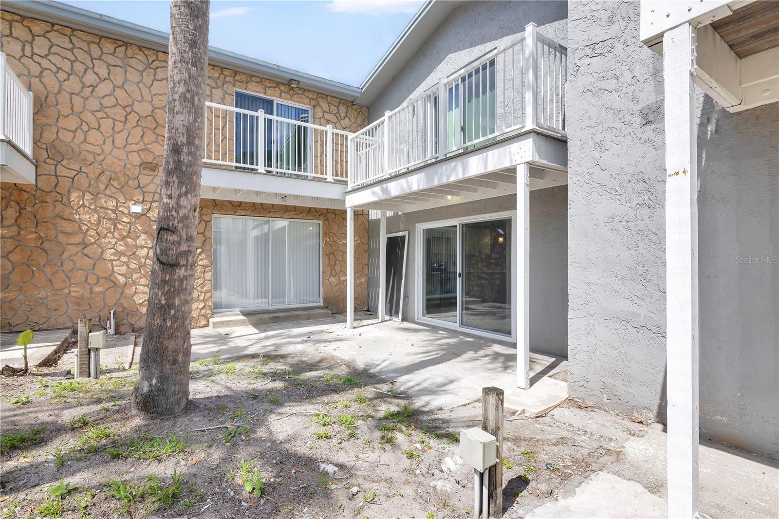 COLONIES - Residential