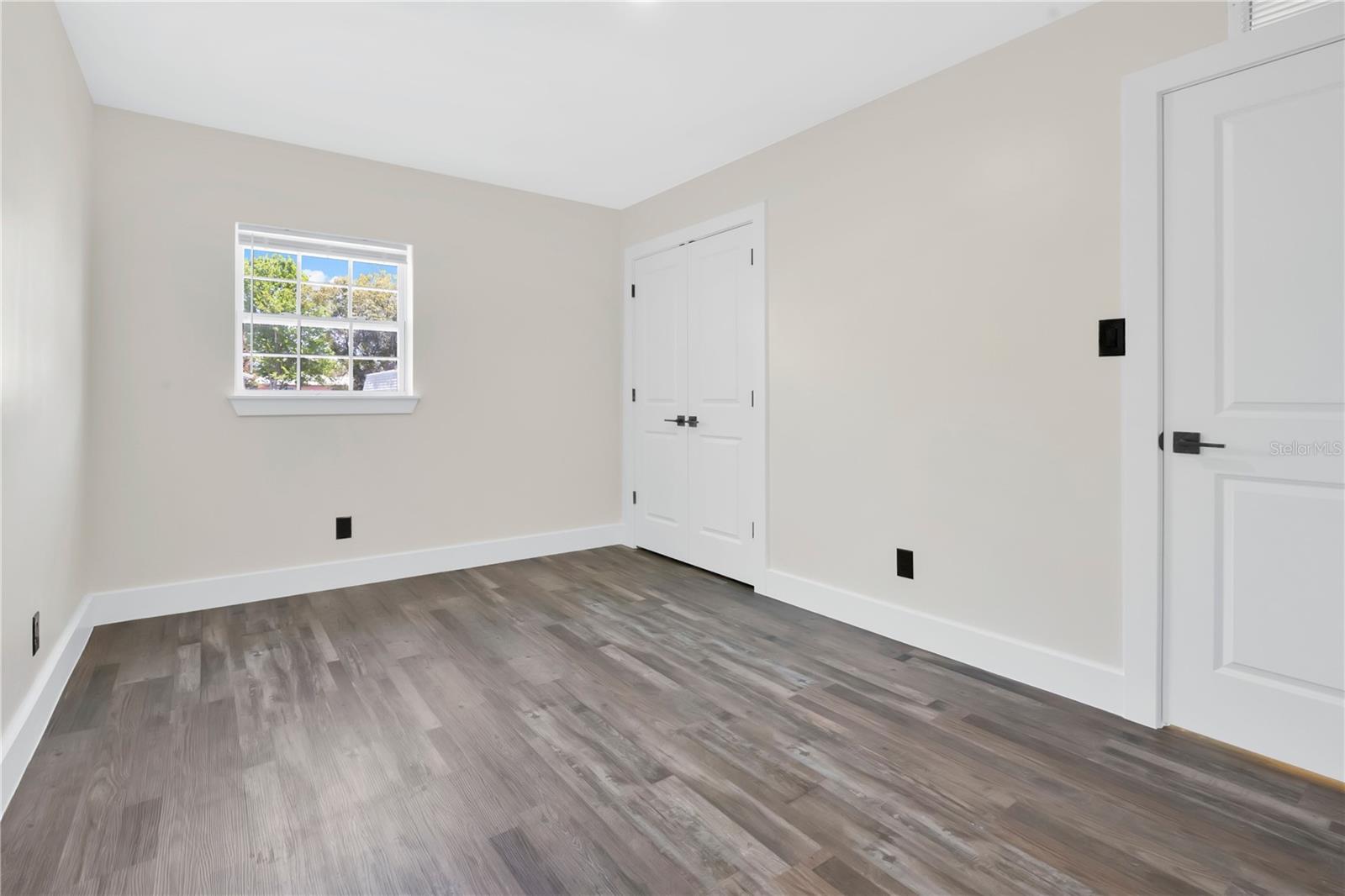 COLONIES - Residential