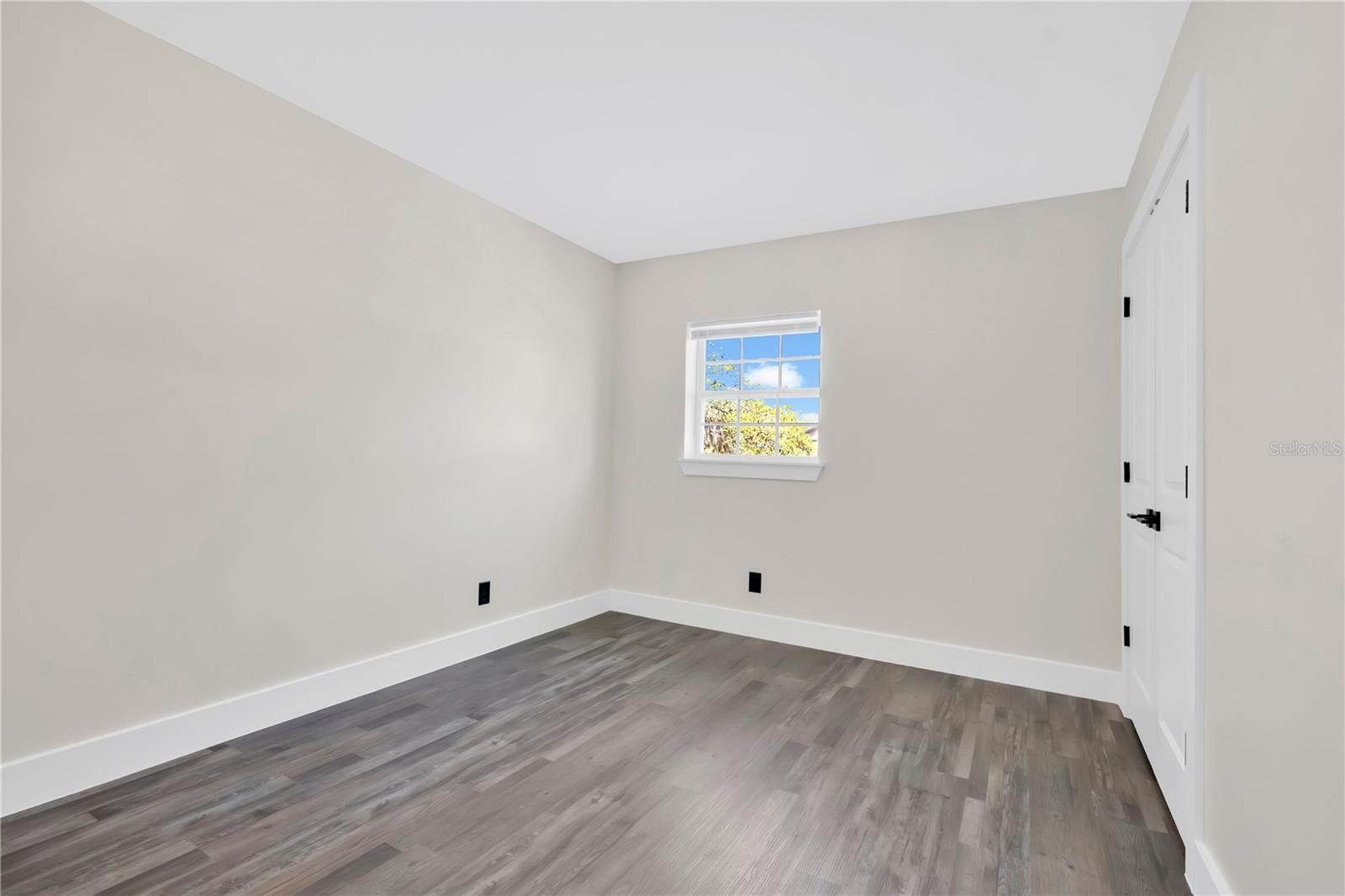 COLONIES - Residential