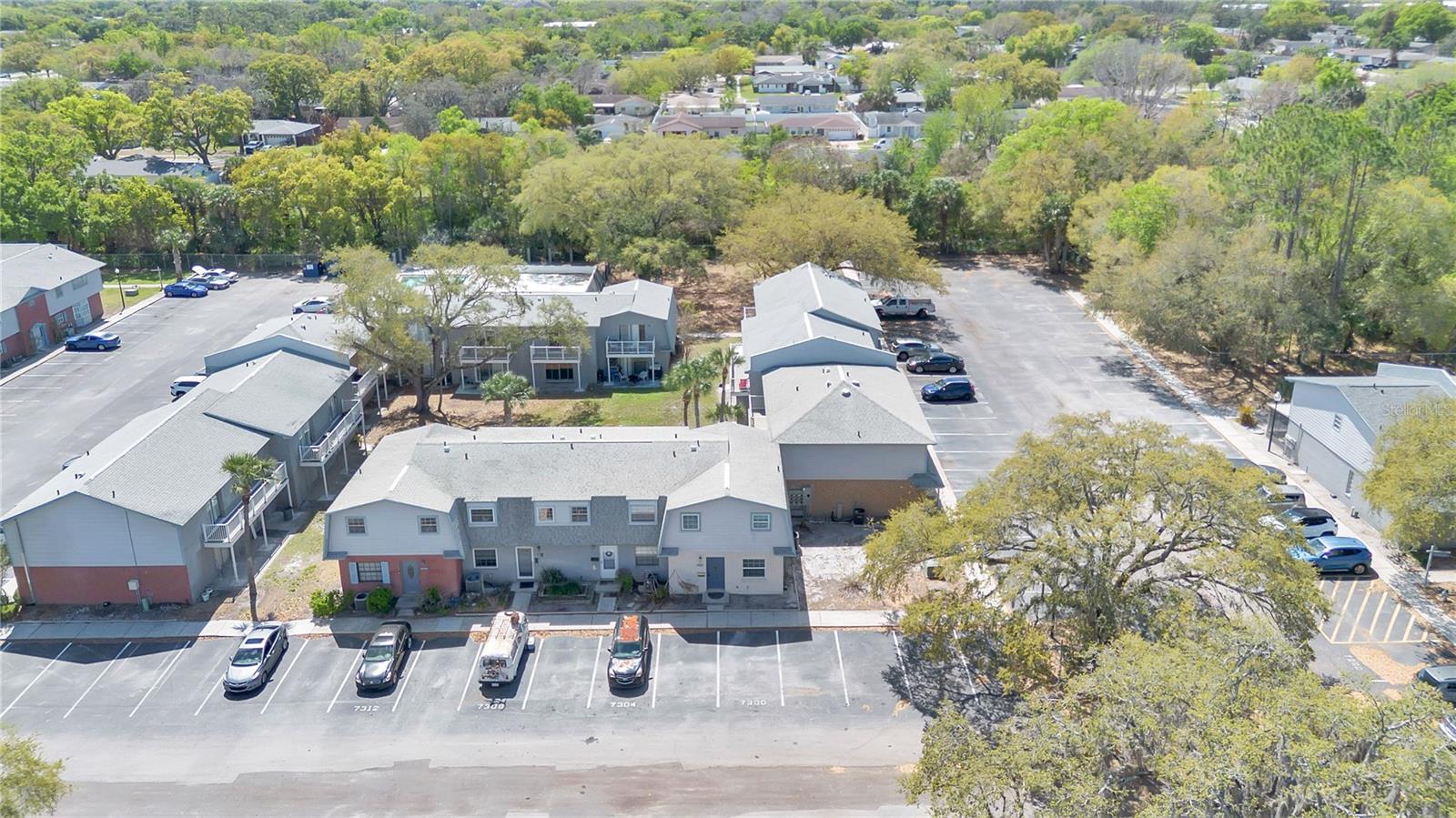 COLONIES - Residential