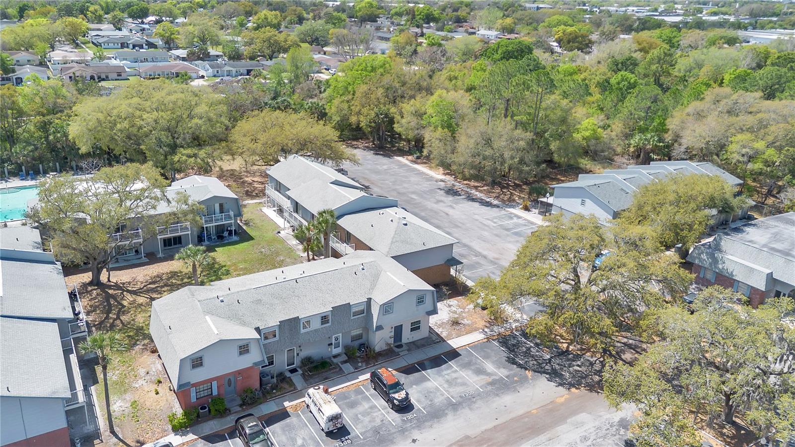 COLONIES - Residential