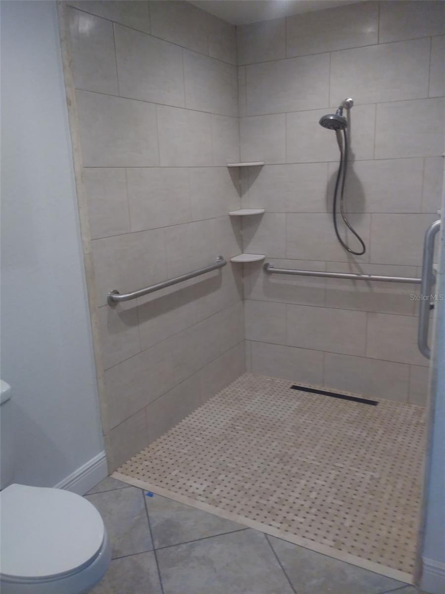 SEMINOLE GROVE ESTATES EAST ADD - Residential