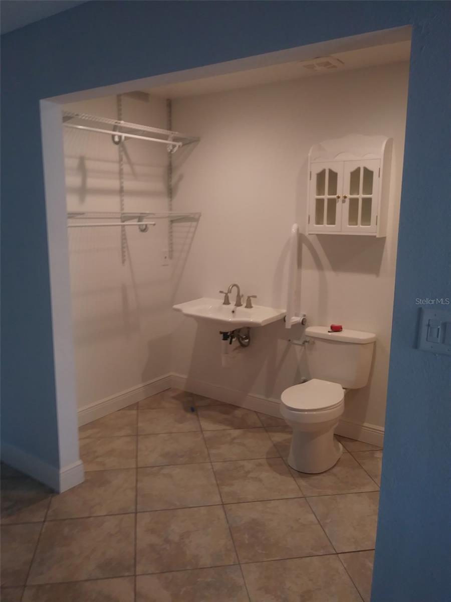 SEMINOLE GROVE ESTATES EAST ADD - Residential